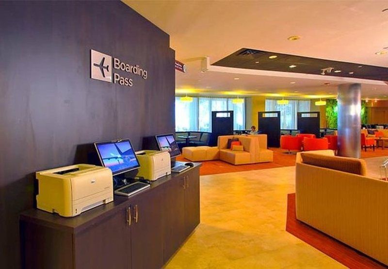 Courtyard By Marriott New York Laguardia Airport 호텔 레스토랑 사진
