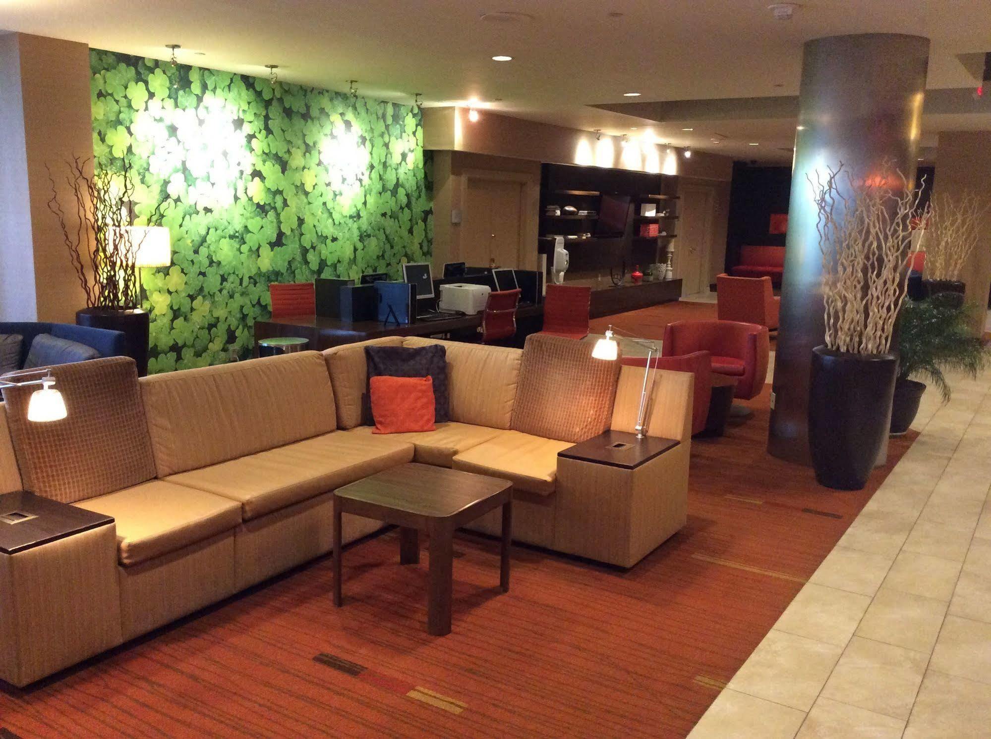 Courtyard By Marriott New York Laguardia Airport 호텔 외부 사진