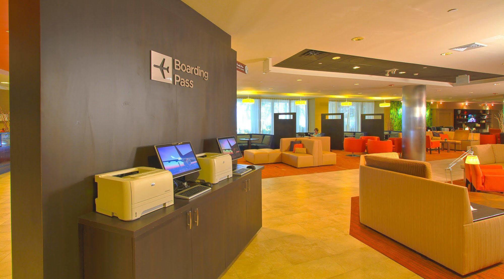 Courtyard By Marriott New York Laguardia Airport 호텔 외부 사진